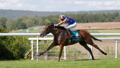 Diamond Necklace sparkles in Nassau Stakes