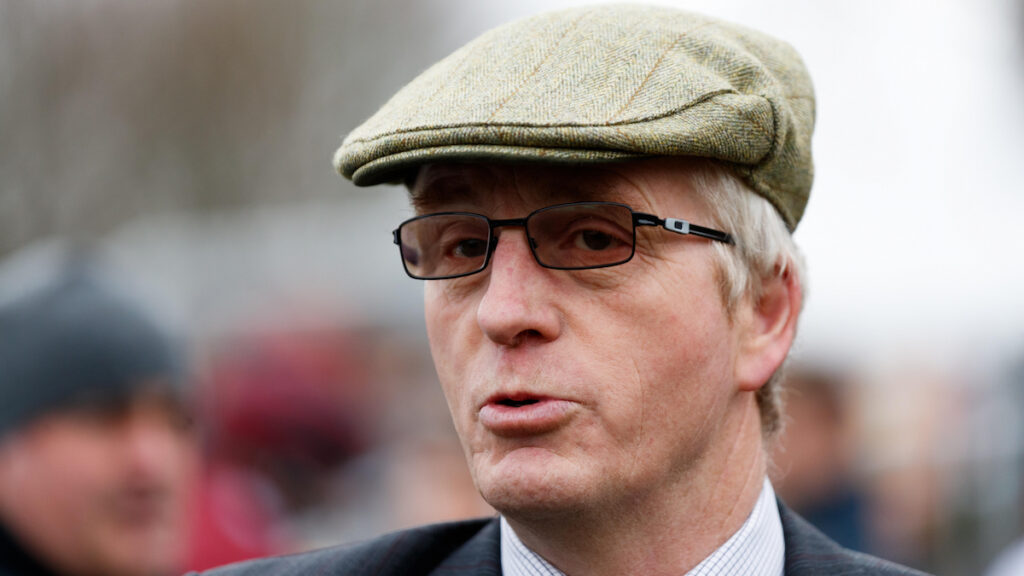 Persian War result: West Hill Verde breaks his duck at 16/1 as the favourites flop at Chepstow